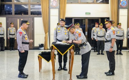 Kapolri Pimpin Pelantikan dan Sertijab Sejumlah PJU Mabes Polri dan Kapolda